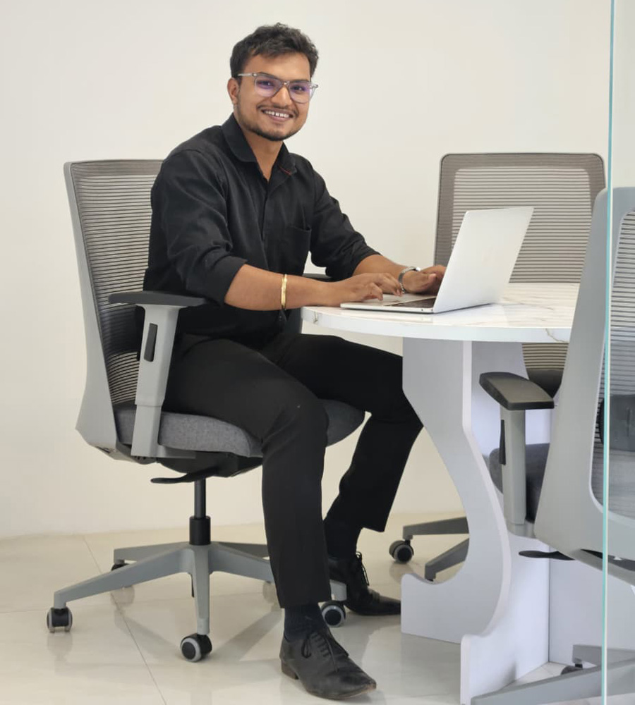 Designer-Nikhil